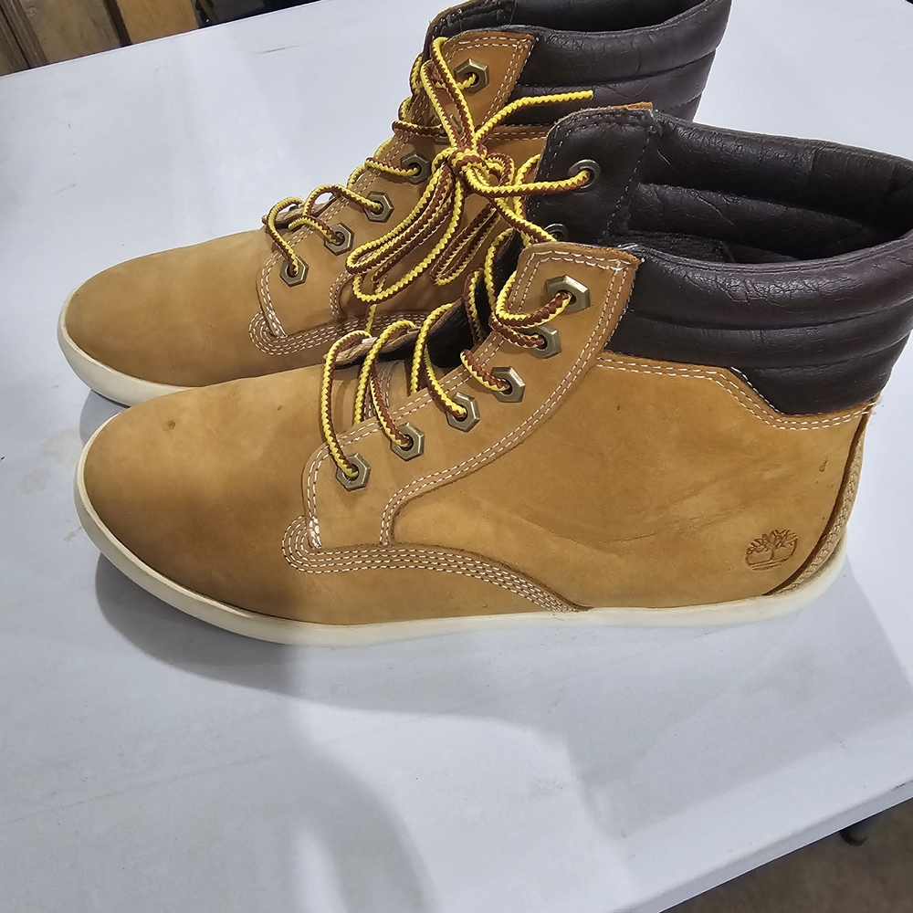 Timberland Men's Tan and Dark Brown Lace-Up Boots